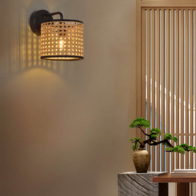Ravelle Rattan Wandlampe | Modernes Webdesign | Trommelform | Stimmungsvolle Beleuchtung für Zuhause