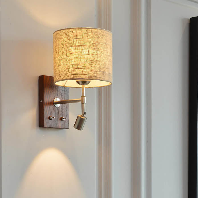 WoodenGlow Wandlampe | Moderner Stoffschirm & Holzsockel | Elegante Wandbeleuchtung | Verschiedene Optionen