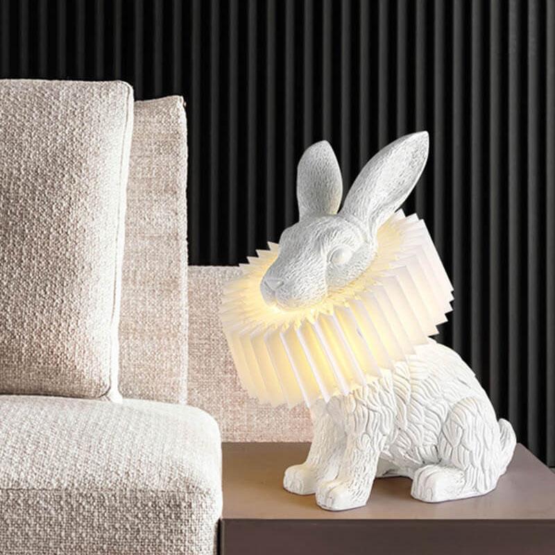 BunnyBright Kreative LED Tischlampe | Resin-Häschen-Design | Warm- & Weißlicht | Deko & Stimmungslicht für Zuhause