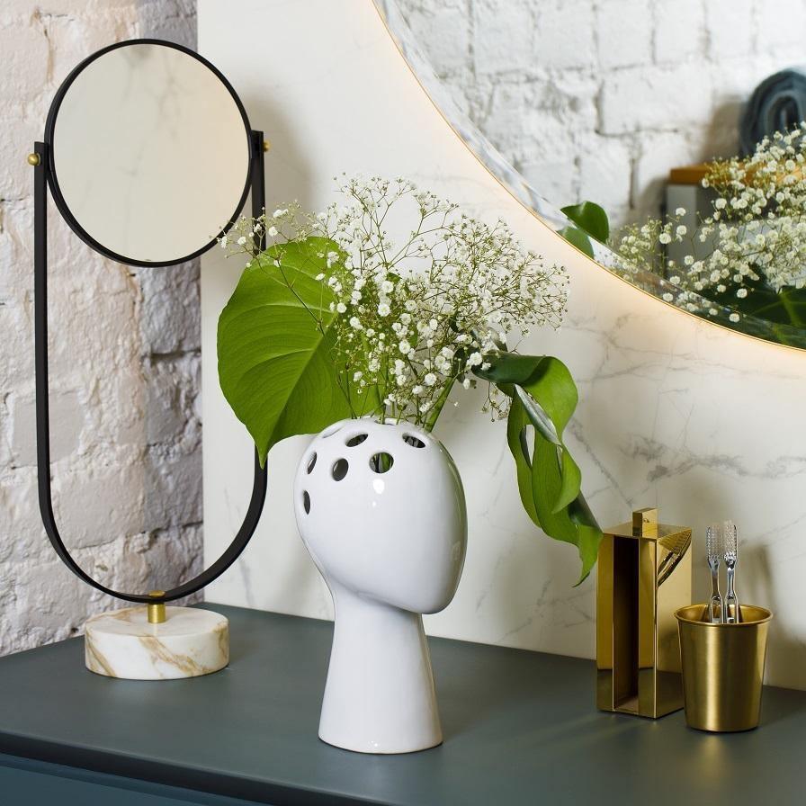 FloraMind Kopf-Blumenvasen Design | Modern & Stilvoll | Weiß & Schwarz | Perfekt für Inneneinrichtung