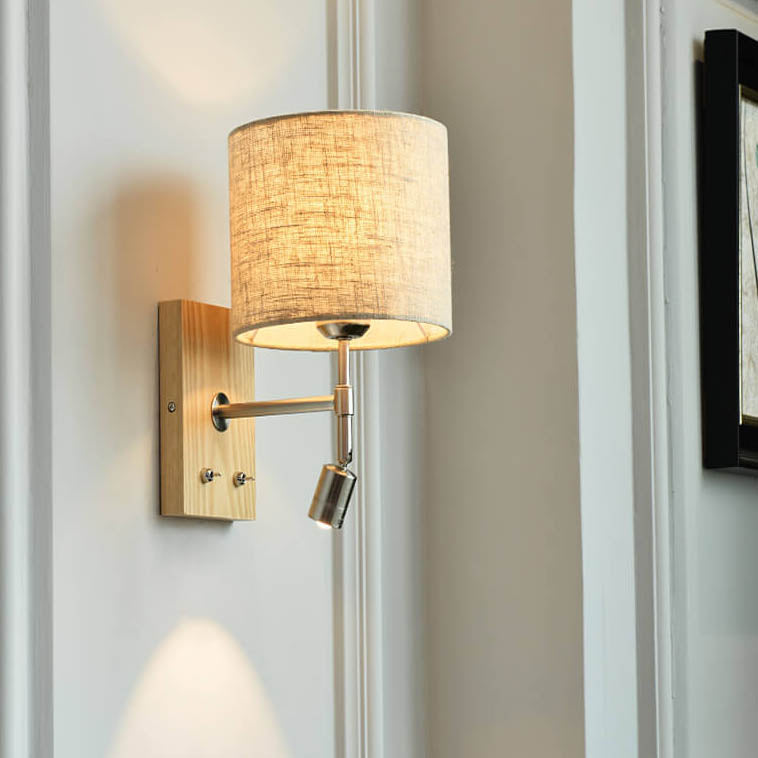 WoodenGlow Wandlampe | Moderner Stoffschirm & Holzsockel | Elegante Wandbeleuchtung | Verschiedene Optionen