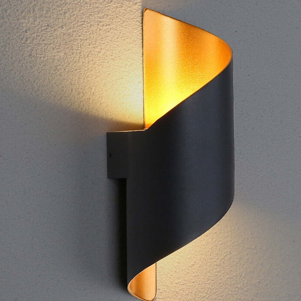 AquaBend LED Außenwandleuchte | Wasserdicht | Modernes Design | Energiesparend | Beleuchtung für Außenbereiche