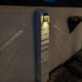 SolarVista LED Wandleuchte | Trapezdesign | Wasserdicht | Solar Außenbeleuchtung | Energieeffizient