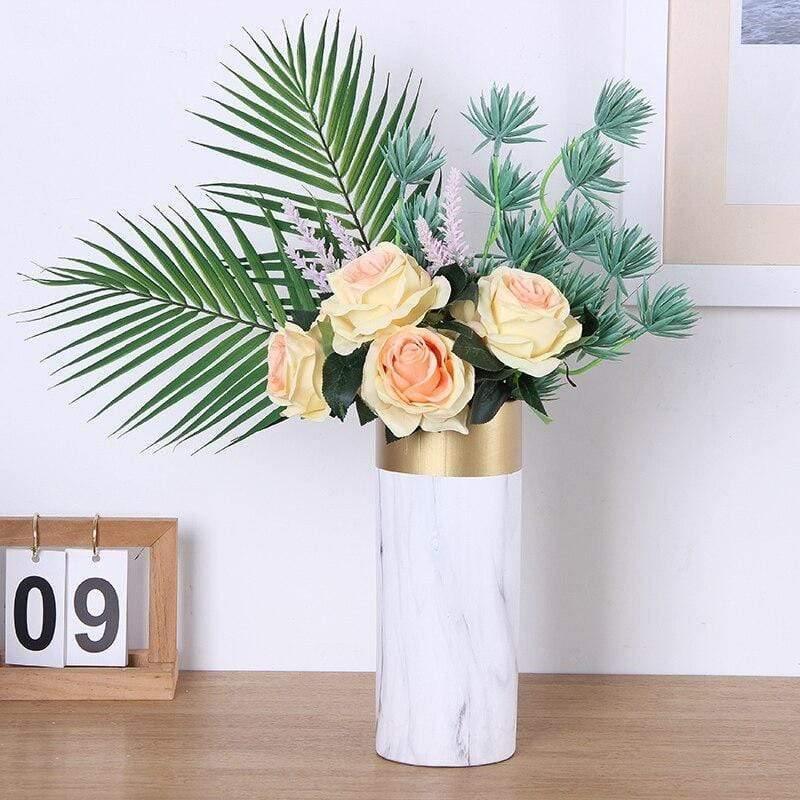 EleganceVase Luxuriöse Design Vase | Zeitloses Dekoelement | Perfekt für Blumen & Trockenarrangements