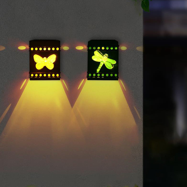 SolarForge Retro Solar Wandlampe | Quadratisches Box-Design | Aged Iron | LED Outdoor Beleuchtung