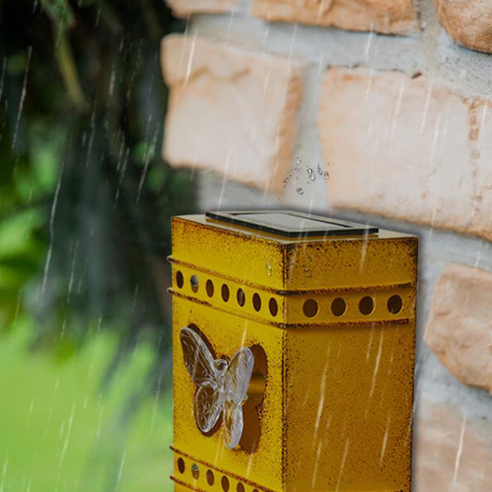 SolarForge Retro Solar Wandlampe | Quadratisches Box-Design | Aged Iron | LED Outdoor Beleuchtung