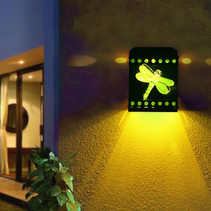 SolarForge Retro Solar Wandlampe | Quadratisches Box-Design | Aged Iron | LED Outdoor Beleuchtung