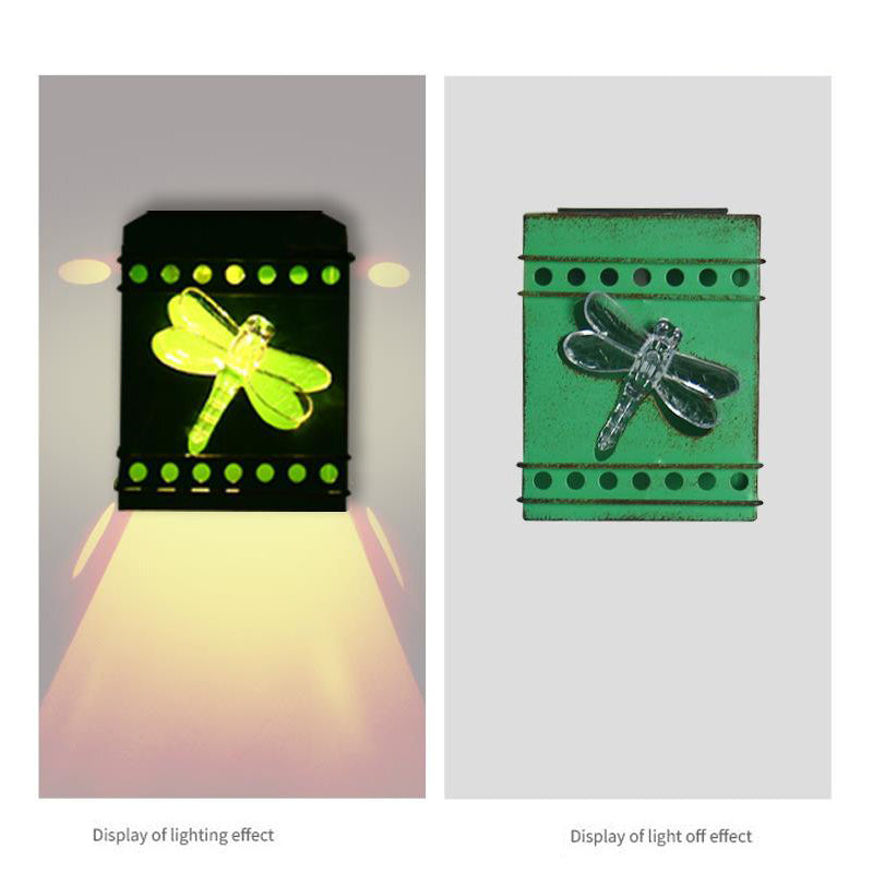 SolarForge Retro Solar Wandlampe | Quadratisches Box-Design | Aged Iron | LED Outdoor Beleuchtung