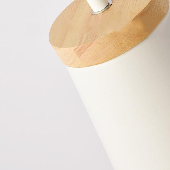 Nordivio Skandinavische Wandleuchte aus Holz & Eisen | Zylindrischer Lampenschirm | 1-Licht Design | Perfekt für Schlafzimmer & Wohnzimmer