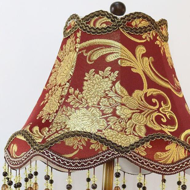 RegalHorse Tischlampe im europäischen Stil | Harz-Pferdefigur | Trapezförmiger Stoffschirm | Elegantes Design für Schlafzimmer