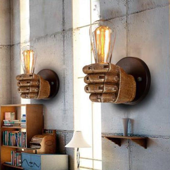 CastForte Vintage Wandlampe mit Harz-Faust-Design | 1 Licht | Einzigartige Beleuchtung für Wohnzimmer & Büro