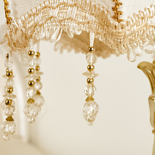 Vasora Europäische Tischlampe | Traditionelles Design | Vase aus Harz | Stoffschirm | Schlafzimmerbeleuchtung