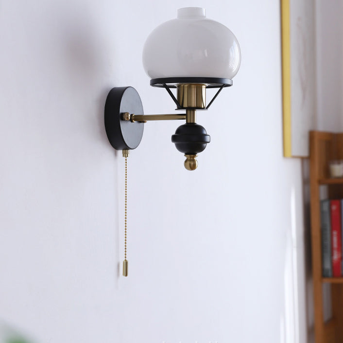 GeoLuxe Französische Geometrische Wandlampe | Eisen & Glas | 1-Licht Design für Wohnzimmer