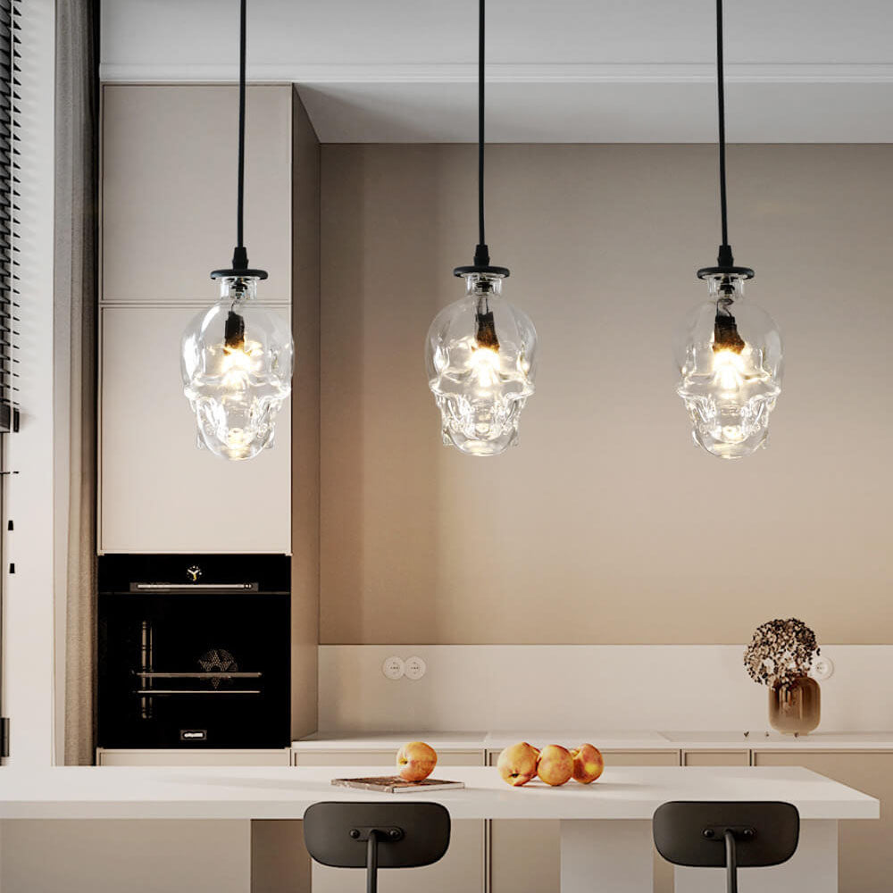 LunaVortex Skull Glas Kronleuchter | 3-Licht Design | Stilvolle Beleuchtung | Einzigartige Dekoration für Esszimmer & Wohnzimmer