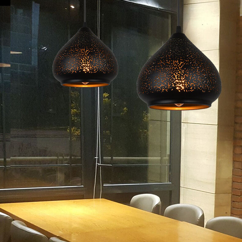 LumiÉclat Vintage Pendelleuchte | Metall mit Ätzdesign | Einflammige Hängelampe | Perfekt für Esszimmer & Küche