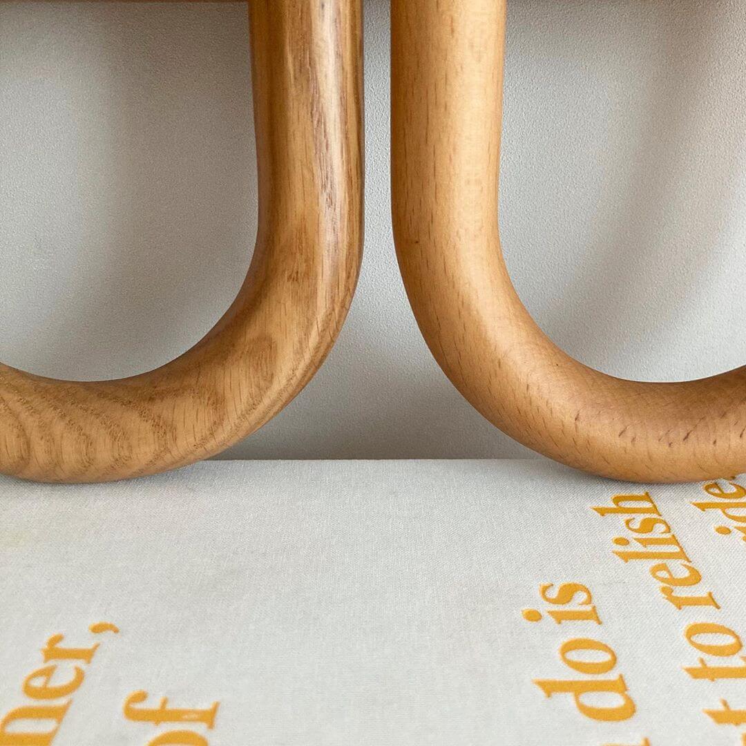 WoodWave Moderne Holz Wandleuchte | Gefaltetes Halbrund-Design | Nordic LED Wandlampe für Wohnzimmer & Schlafzimmer