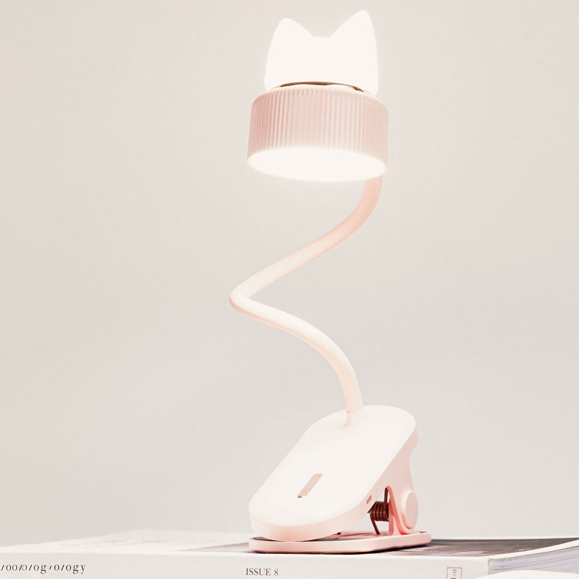 KittyGlow LED Tischlampe | Katzenohr-Design | Augenschonend | Klemmlampe & Normal | Modern & Kreativ