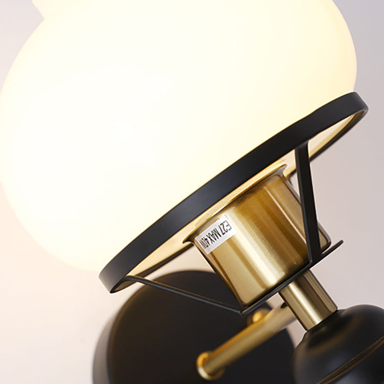 GeoLuxe Französische Geometrische Wandlampe | Eisen & Glas | 1-Licht Design für Wohnzimmer