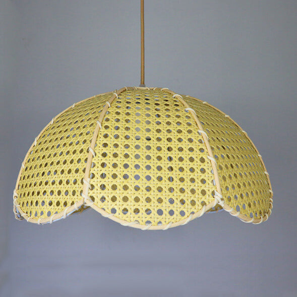 RattanLume Pendelleuchte | Nordisches Rattandesign | 1-Licht Muschelkuppel | Natürliche Eleganz für Ihr Zuhause