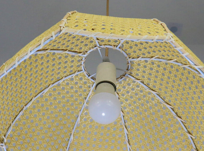 RattanLume Pendelleuchte | Nordisches Rattandesign | 1-Licht Muschelkuppel | Natürliche Eleganz für Ihr Zuhause