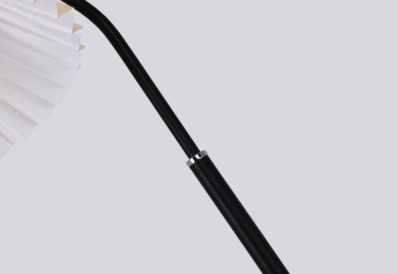 LumiFlair Minimalist Stehlampe | LED Lichtquelle | Verstellbar | Beige & Weinrot | Modernes Design