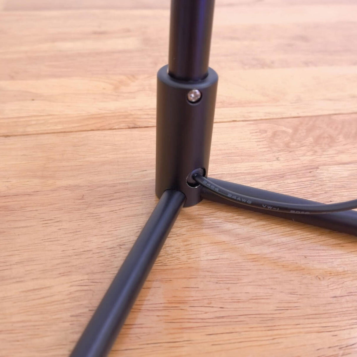 Luminix Bar LED Tischlampe | Minimalistisches Design | Nachtlicht & Stimmungsbeleuchtung | Modern & Dekorativ