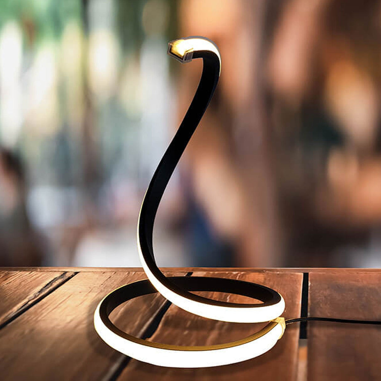 SerpenGlow LED Tischlampe | Kreatives Schlangen-Design | Touch-Dimming | Modern & Stilvoll