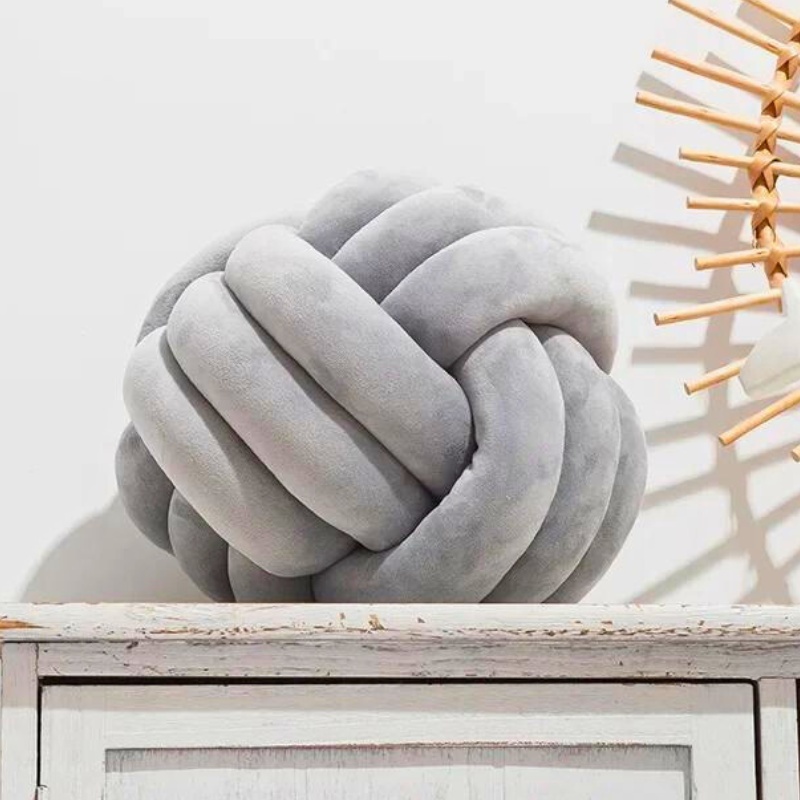 VelvetNest Skandinavisches Knotenkissen aus Samt | Stilvolle Deko | Weich & Komfortabel | Perfekte Wohnaccessoire