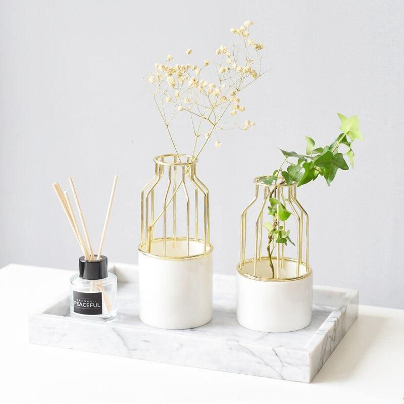 Artévo Eisen-Keramik Design Vase | Modernes Gittermuster | Elegante Dekoration | Für Wohnzimmer & Büro