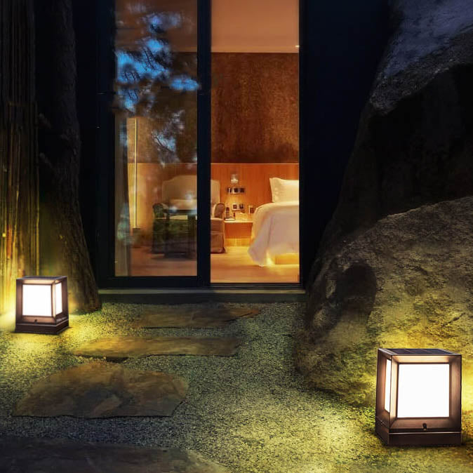 LumeEdge LED Solarleuchte | Quadratisches Design | Wasserdicht | Außenbeleuchtung für Rasen & Zaun | Verschiedene Größen