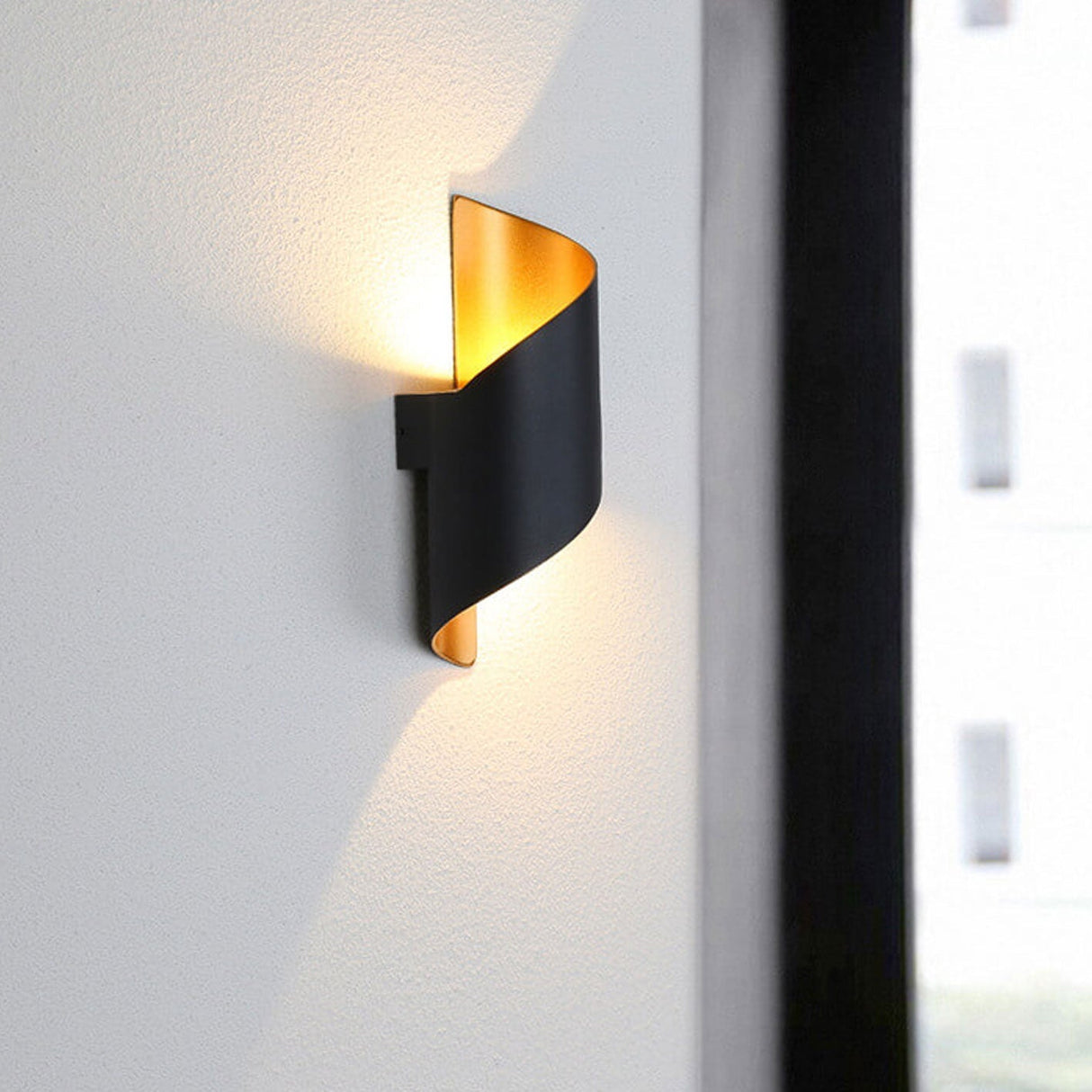 AquaBend LED Außenwandleuchte | Wasserdicht | Modernes Design | Energiesparend | Beleuchtung für Außenbereiche