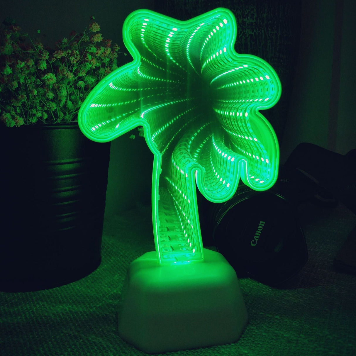 IllumiDepth 3D Tunnel Licht | Optische LED Tischlampe | Modernes Design & Stimmungslicht