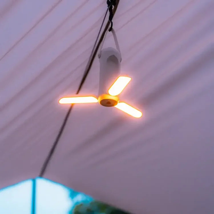 LumiTrail Tragbare LED Campinglaterne | Kabellos | Wasserfest | Outdoor Licht | Wiederaufladbar