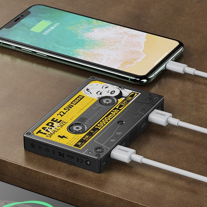 VoltCassette Retro Powerbank | Tragbares Ladegerät | Vintage Design | 10.000mAh Akku für Unterwegs