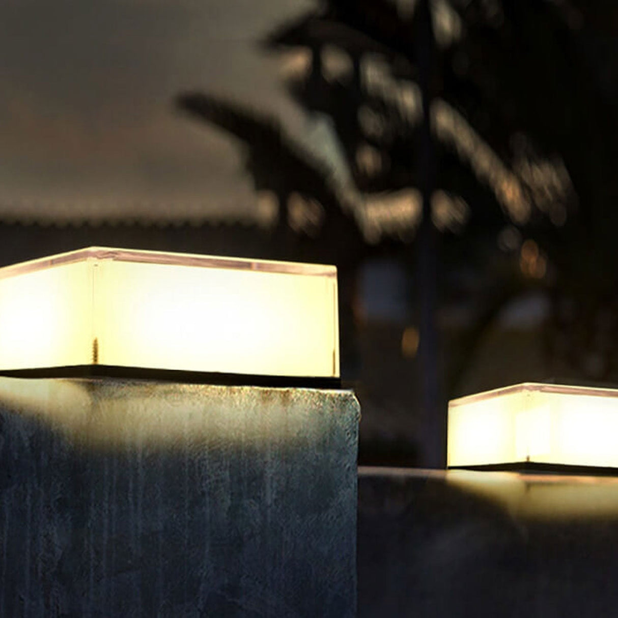 SolarAura RGB Solarleuchte für Außenbereiche | Moderne Gartenbeleuchtung | RGB & Warmweiß | Umweltschonend