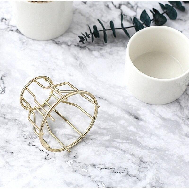 Artévo Eisen-Keramik Design Vase | Modernes Gittermuster | Elegante Dekoration | Für Wohnzimmer & Büro