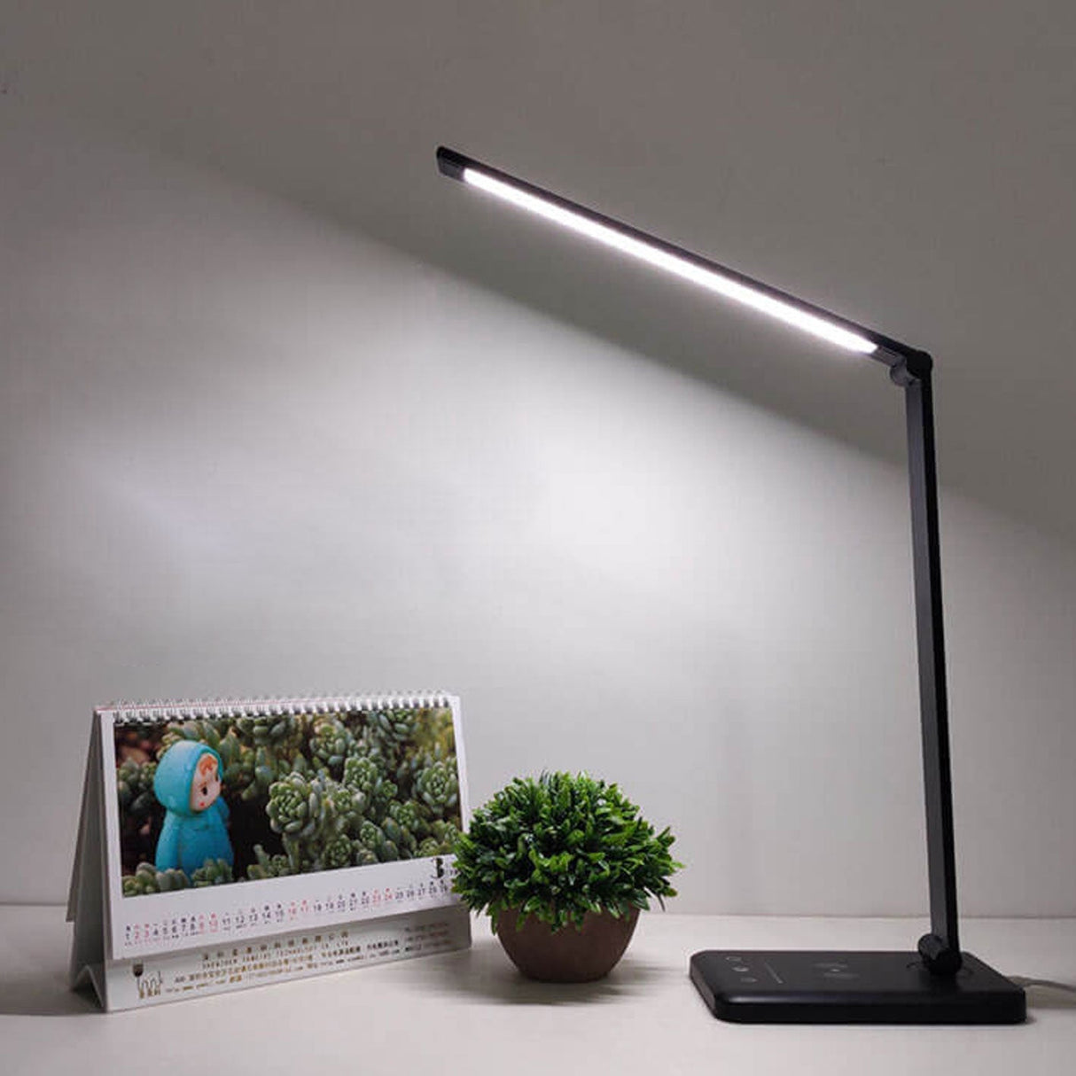 Lumosync FoldPro LED Tischlampe | Kabellos & Wiederaufladbar | Augenschutz | Dimmbar | USB-Ladestation