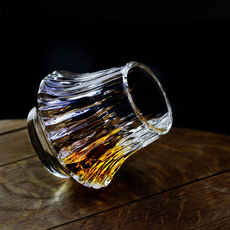 SakuraGlass Japanisches Whiskeyglas | Handgefertigt | Elegantes Design | Perfekt für Liebhaber