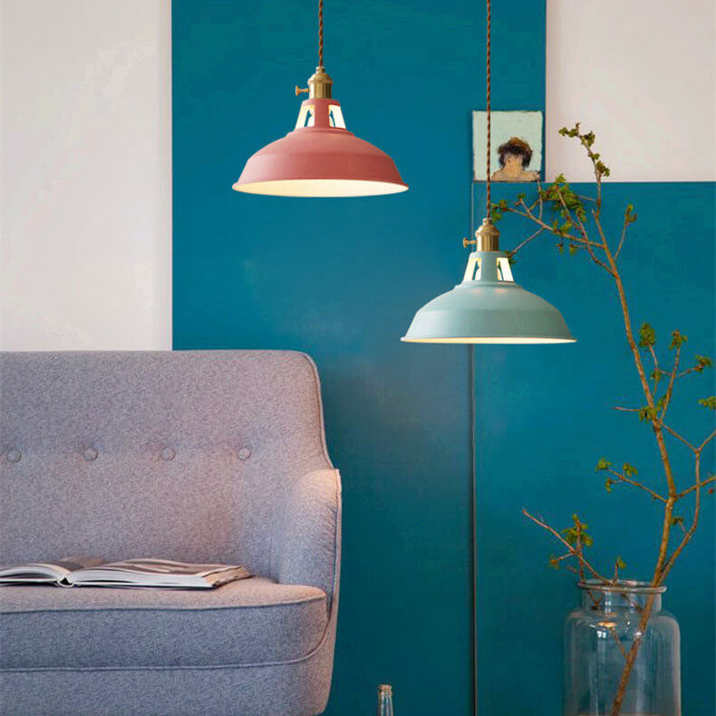 UrbanGlow Industrielle Pendelleuchte | Farbige Barn Shade Hängeleuchte | 1-flammig für Küche & Esszimmer