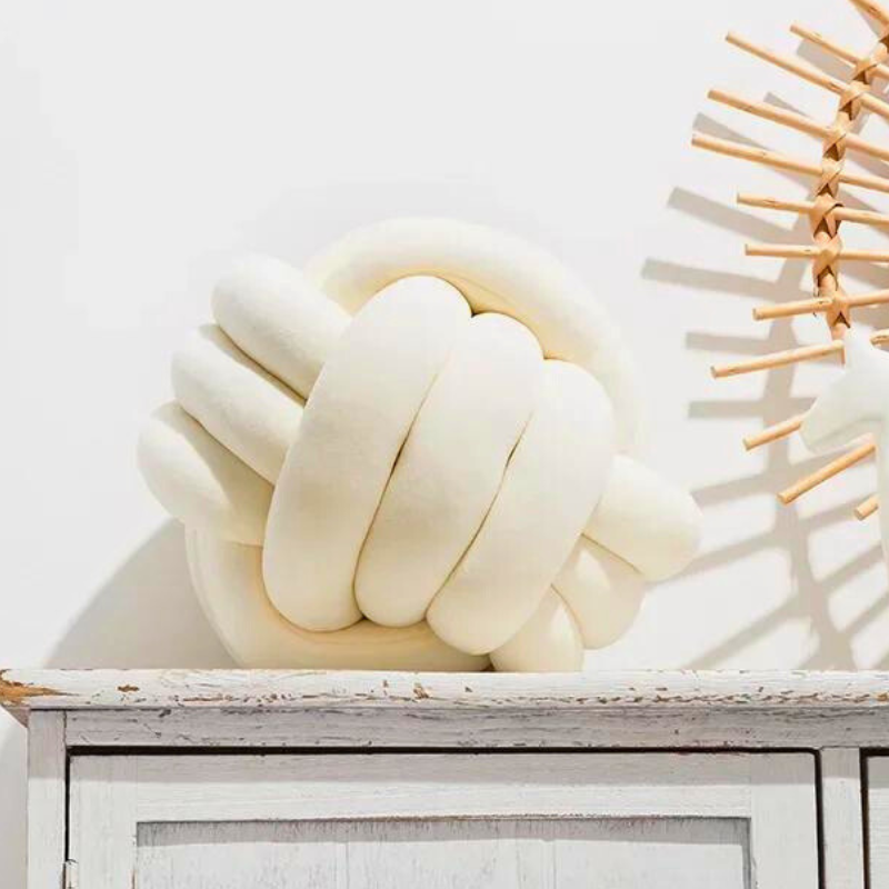 VelvetNest Skandinavisches Knotenkissen aus Samt | Stilvolle Deko | Weich & Komfortabel | Perfekte Wohnaccessoire