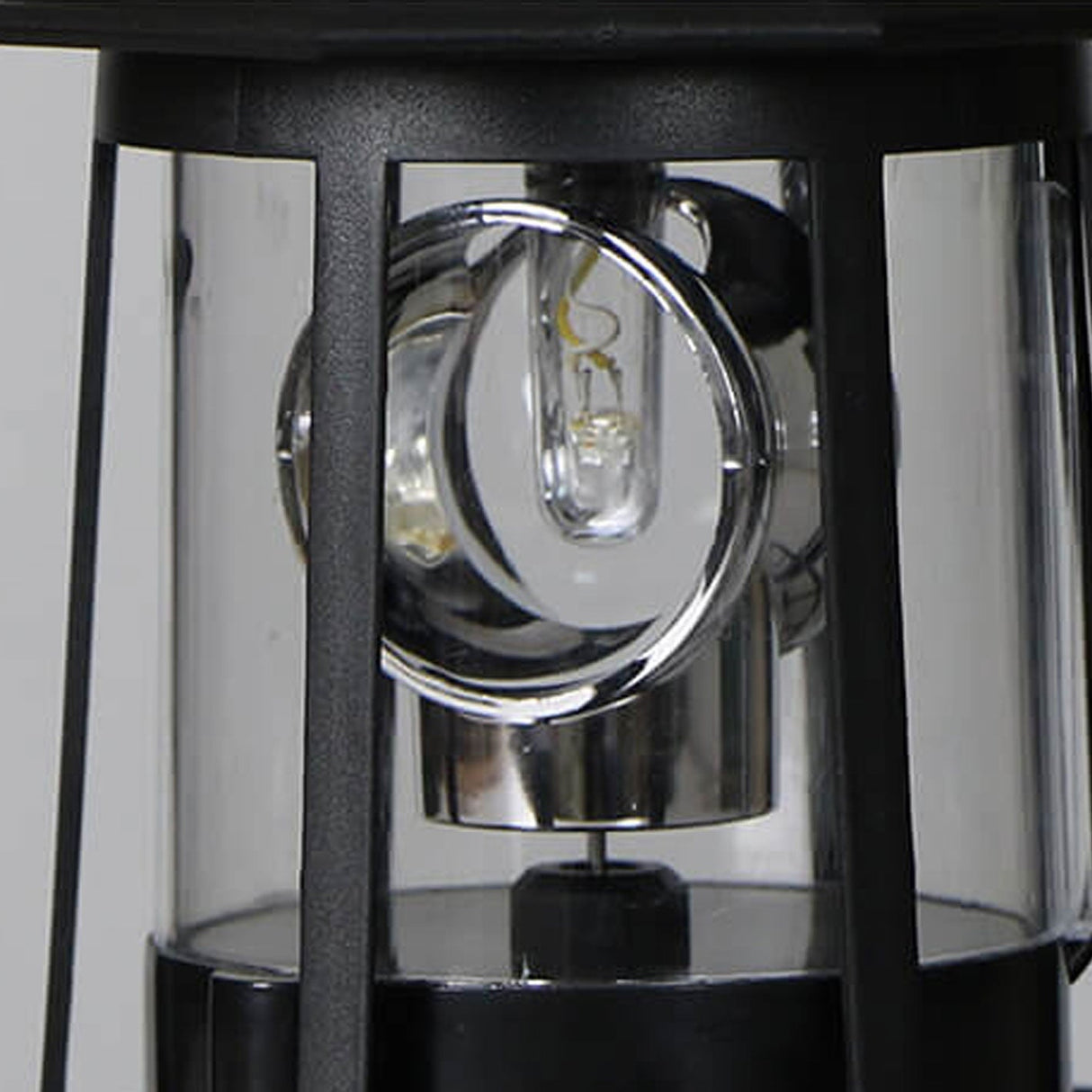 SolarSpin LED Gartenleuchte | Rotierender Turm | Solarbetrieben | Deko & Landschaftsbeleuchtung