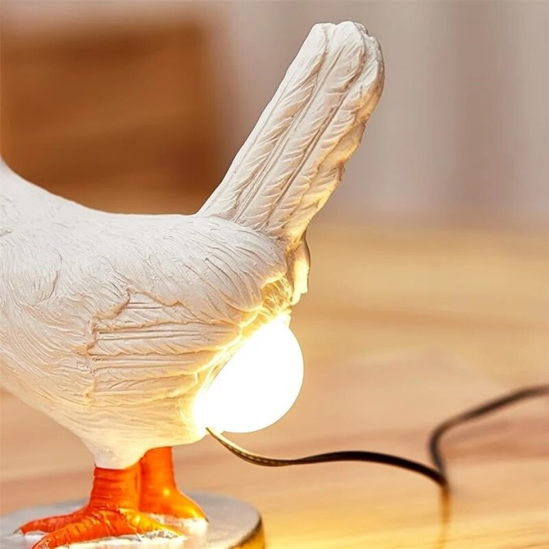 CluckBright Lustige Tischlampe in Huhn-Form | LED Deko-Leuchte für Zuhause