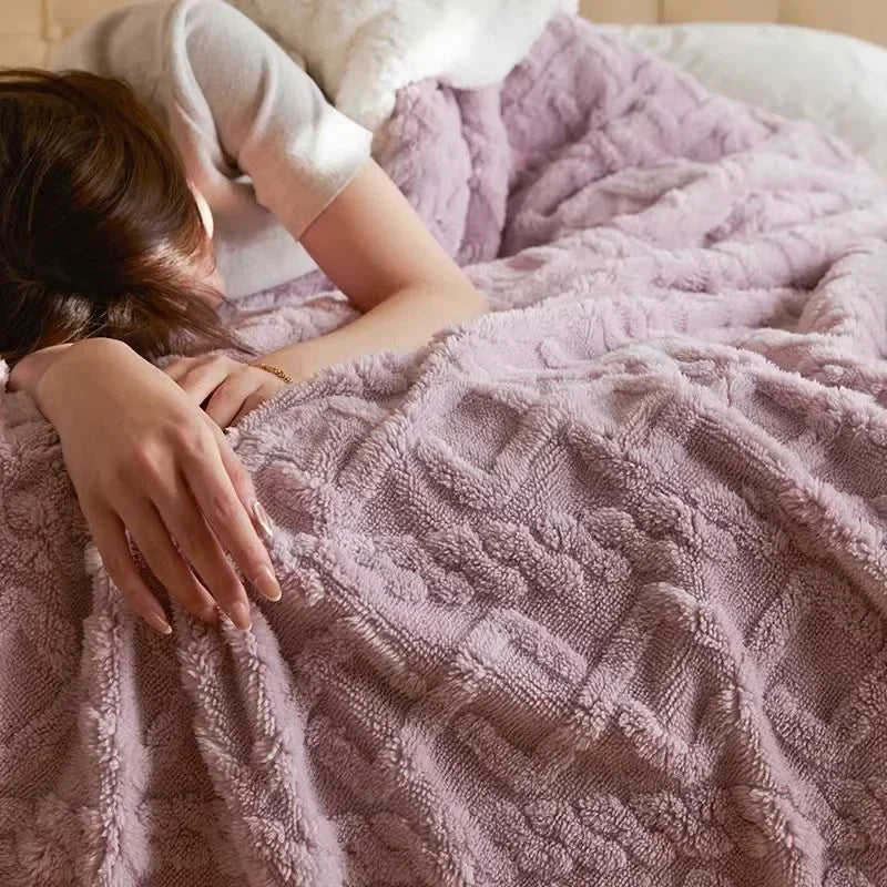 ArcticCozy Dicke Winter Lammwoll-Decke | Kuschelig & Warm | Perfekt für Zuhause & Unterwegs