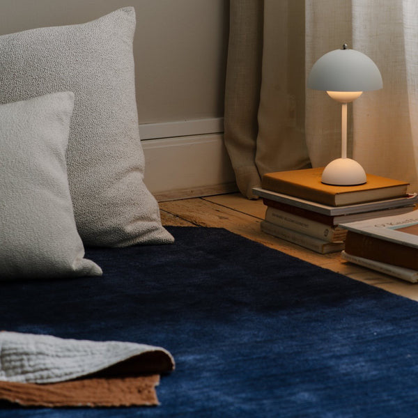 LumoBloom Verstellbare LED Tischlampe | Wiederaufladbar | Dimmbar | Dekorative Designleuchte für Zuhause & Büro