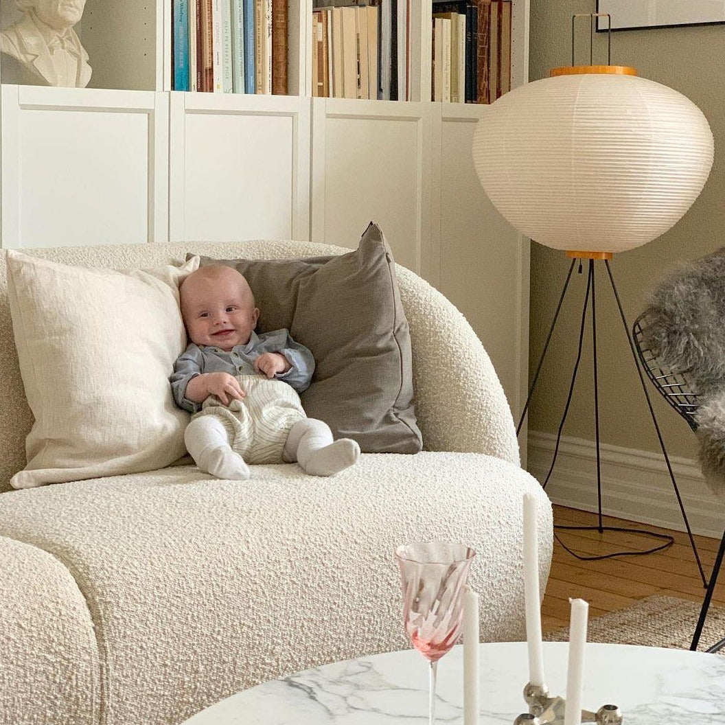 SereniLum Reispapier Stehlampe | Minimalistisches Design | Warmweißes LED-Licht | Nachhaltige Deko für Zuhause