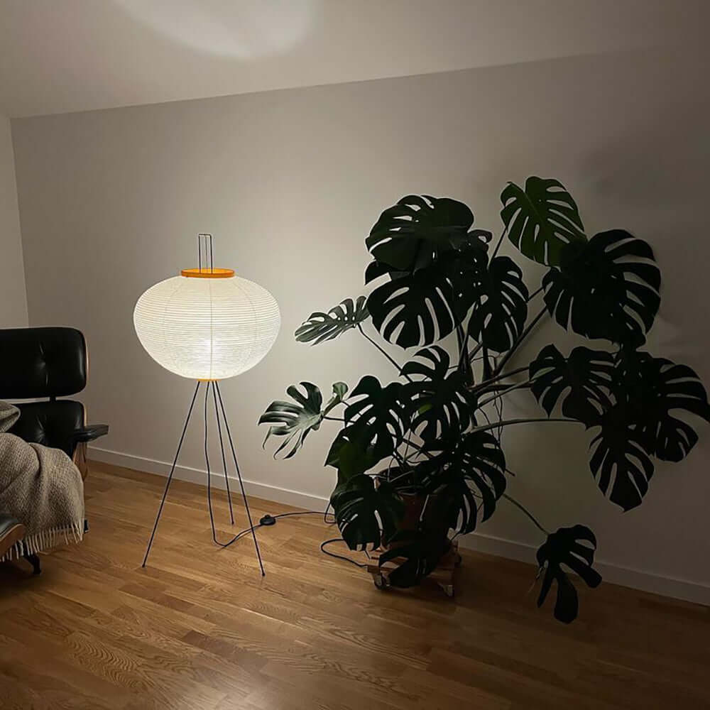 SereniLum Reispapier Stehlampe | Minimalistisches Design | Warmweißes LED-Licht | Nachhaltige Deko für Zuhause