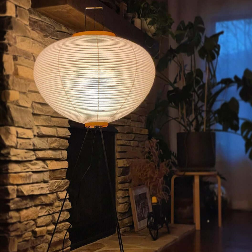 SereniLum Reispapier Stehlampe | Minimalistisches Design | Warmweißes LED-Licht | Nachhaltige Deko für Zuhause