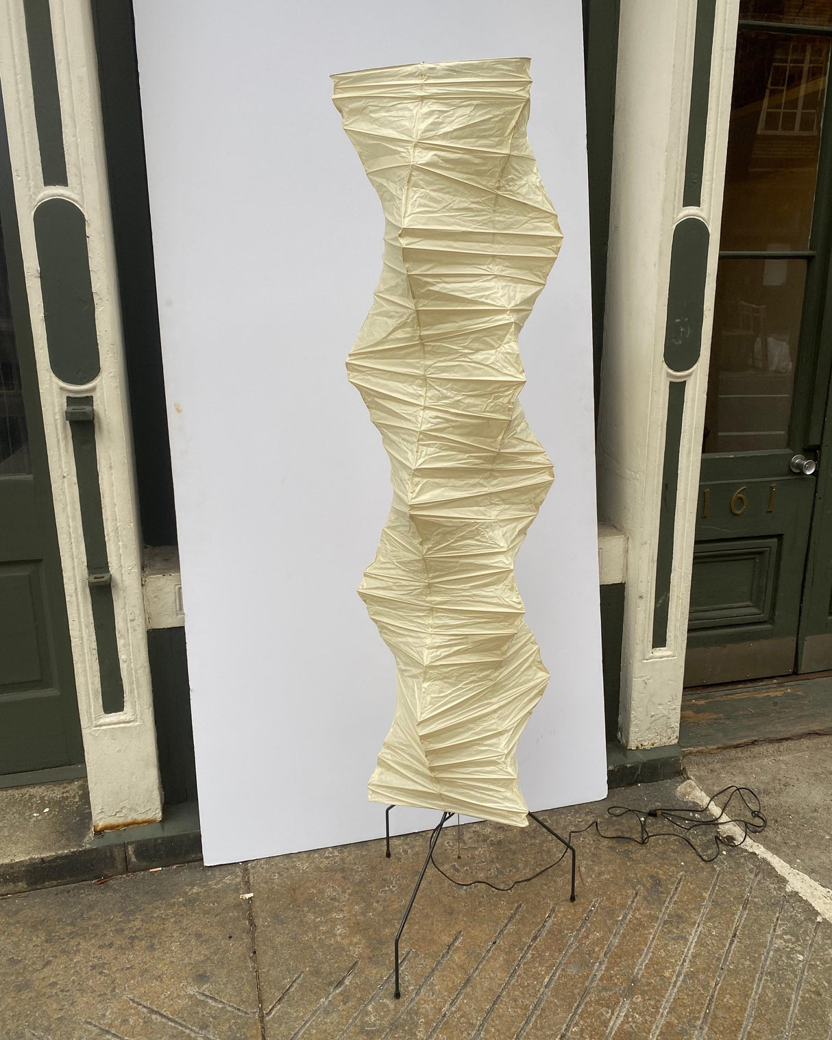 SereniLum Reispapier Stehlampe | Minimalistisches Design | Warmweißes LED-Licht | Nachhaltige Deko für Zuhause