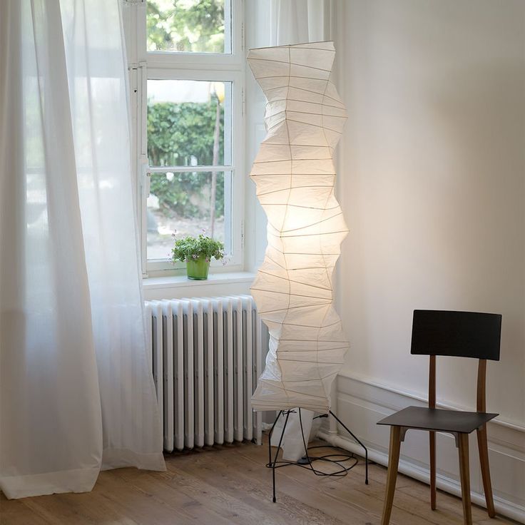 SereniLum Reispapier Stehlampe | Minimalistisches Design | Warmweißes LED-Licht | Nachhaltige Deko für Zuhause