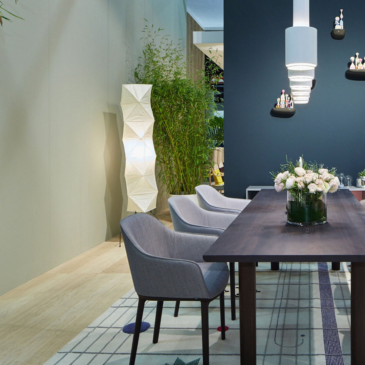 SereniLum Reispapier Stehlampe | Minimalistisches Design | Warmweißes LED-Licht | Nachhaltige Deko für Zuhause